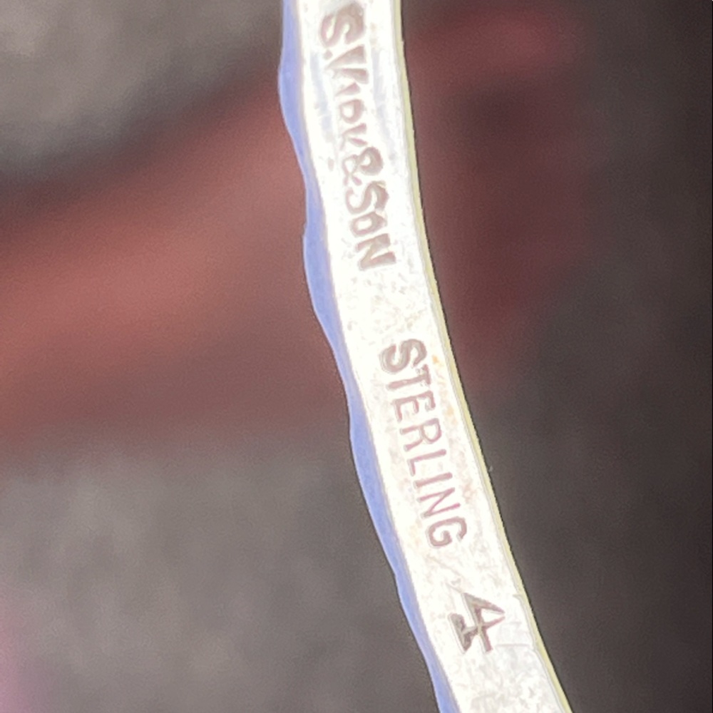 Kirk & Son Sterling Silver Repousse numbered vine bangle bracelets. - Picture 5 of 7